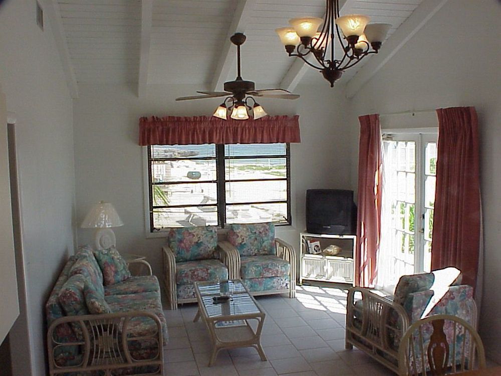 Pelican Beach Villas Marsh Harbour Rum bild